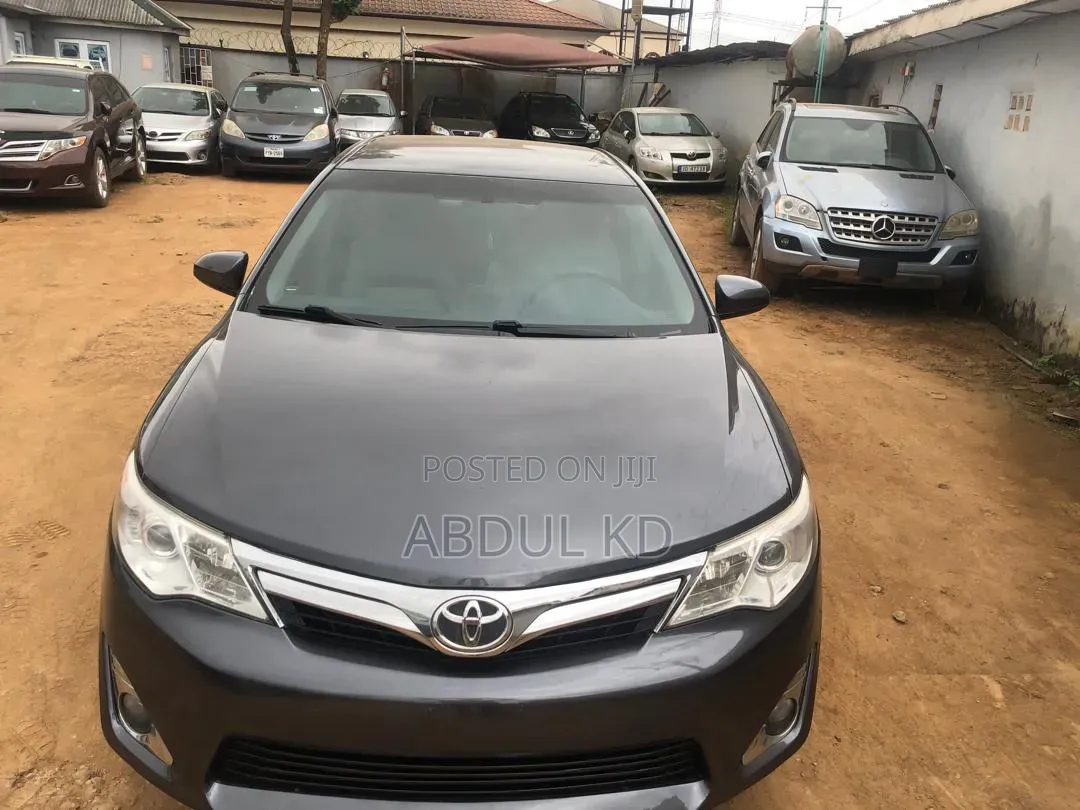 Toyota Camry 2012 Gray