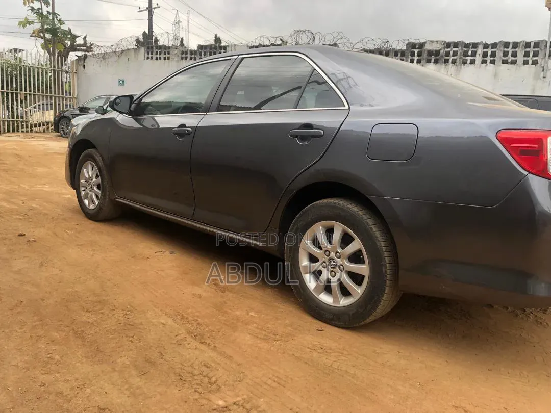 Toyota Camry 2012 Gray