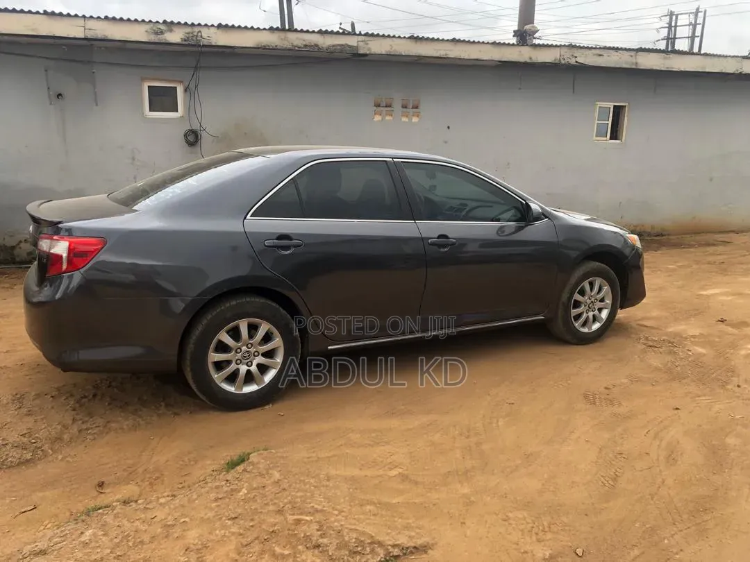 Toyota Camry 2012 Gray