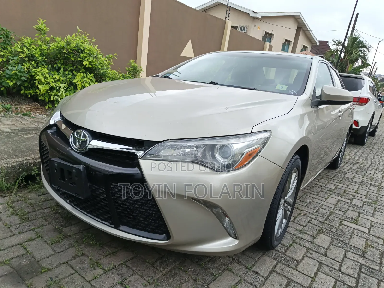 Toyota Camry 2015 Gold