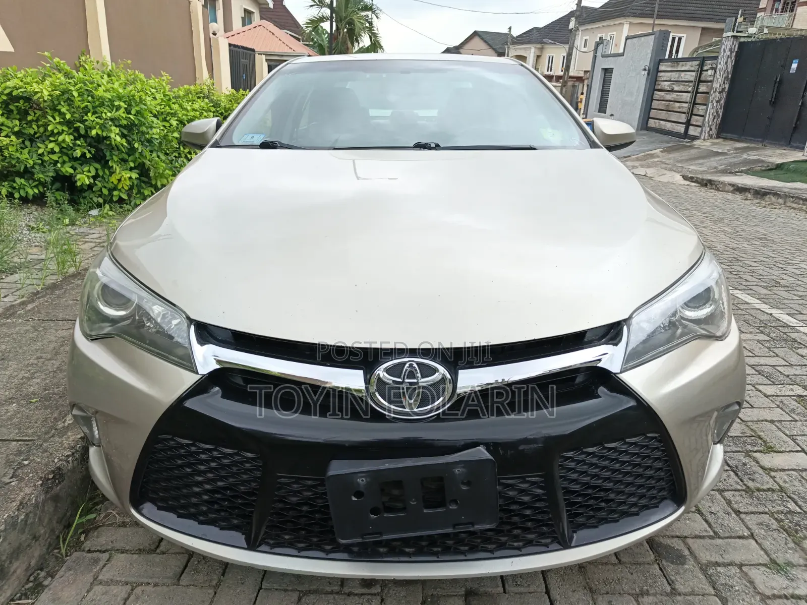 Toyota Camry 2015 Gold