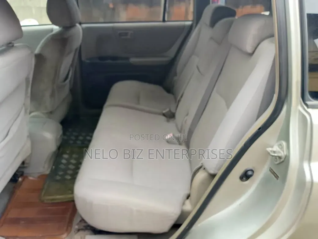 Toyota Highlander 2004 Silver