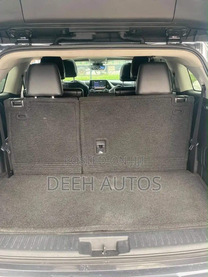 Toyota Highlander XLE AWD 2023 Gray