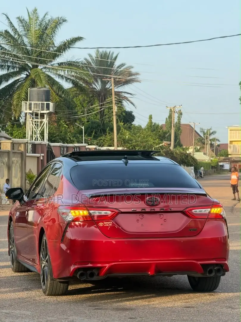 Toyota Camry XSE FWD 2020 Red