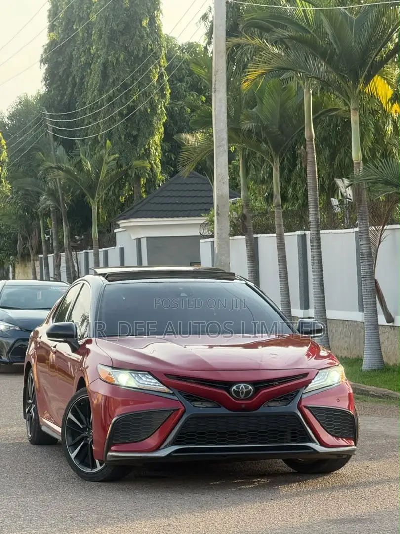 Toyota Camry XSE FWD 2020 Red