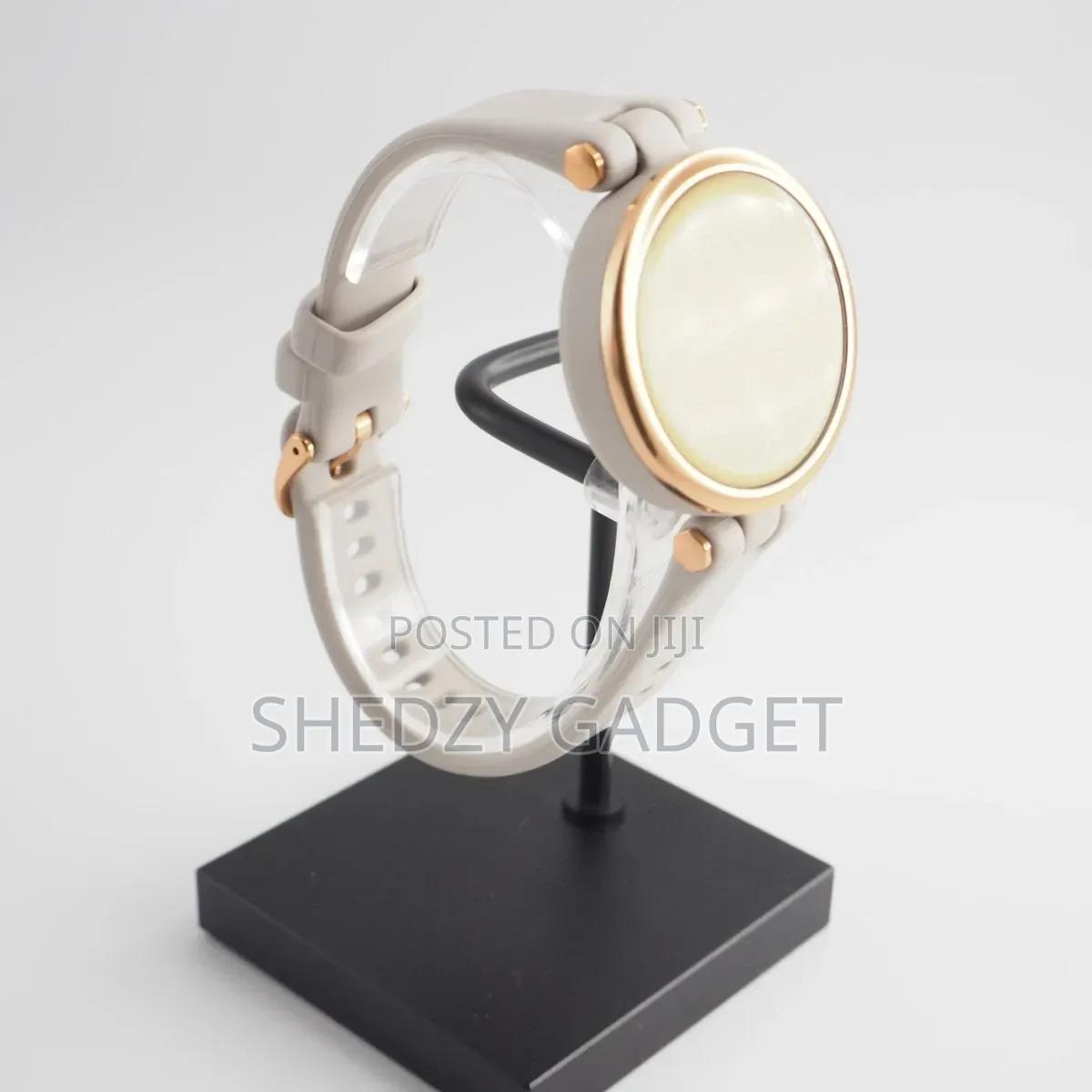 Garmin Lily Sport Edition Smartwatch Fitness Light Sand/Rose Gold