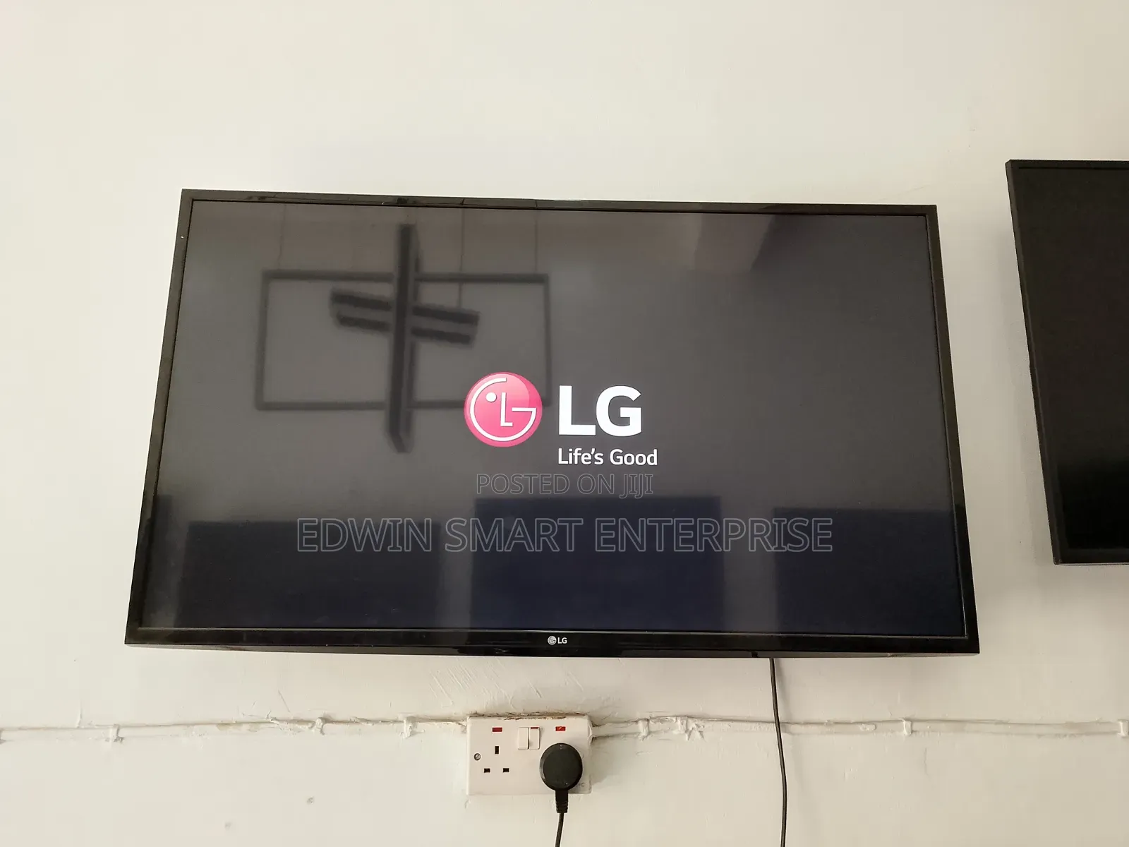 LG Smart Television 43 Inches