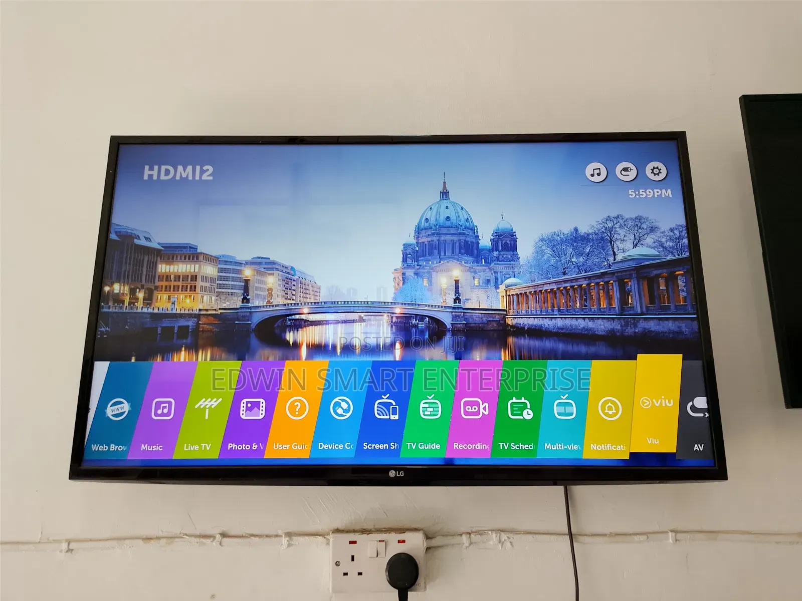 LG Smart Television 43 Inches