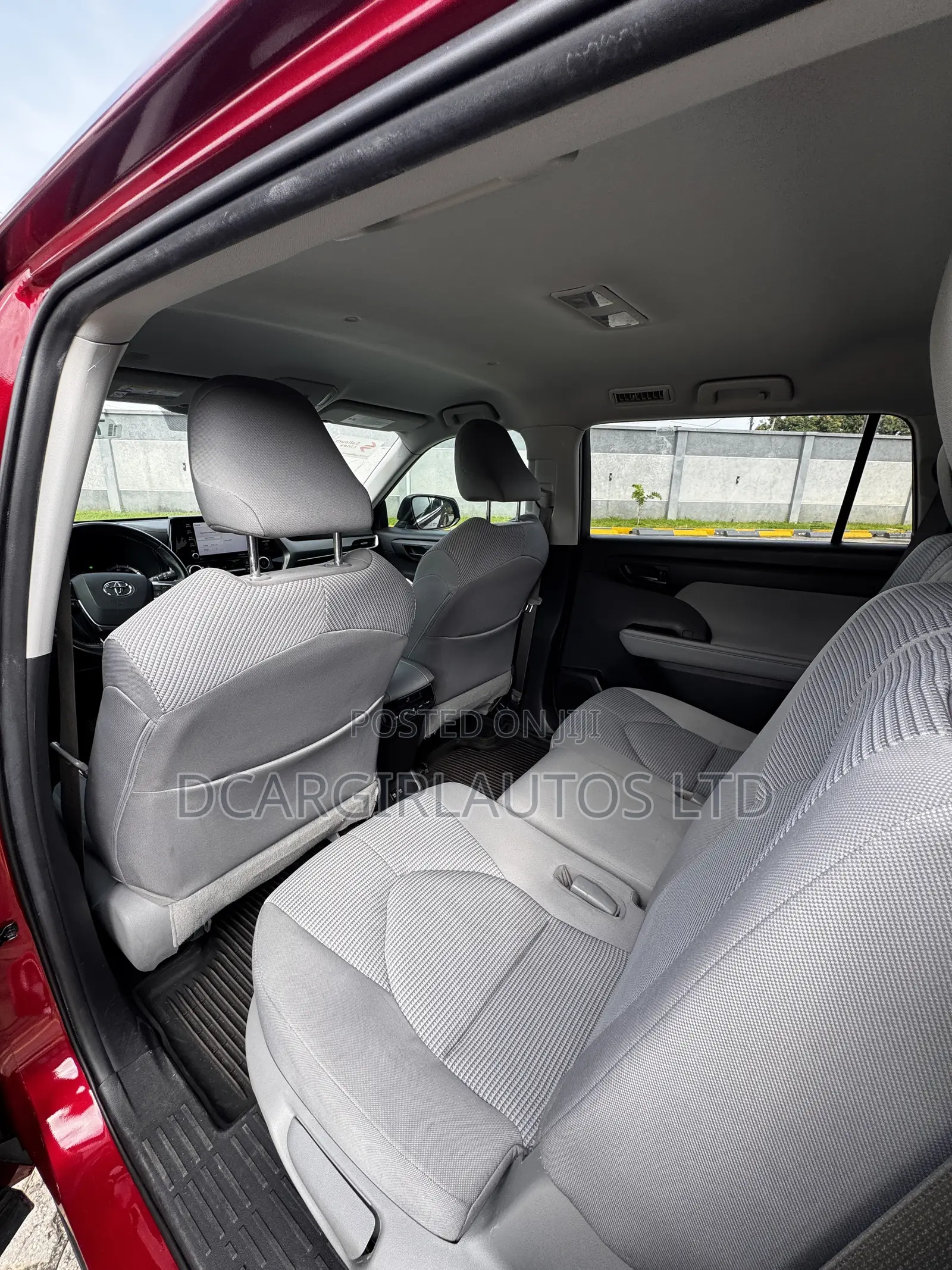 Toyota Highlander LE AWD 2020 Red