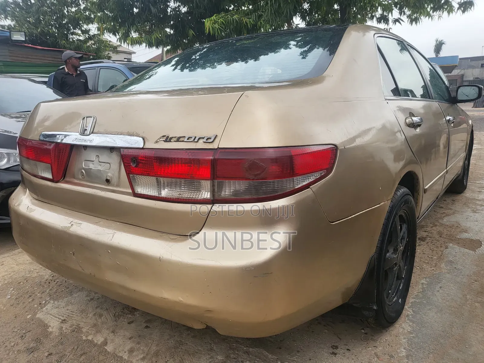Honda Accord 2004 Gold