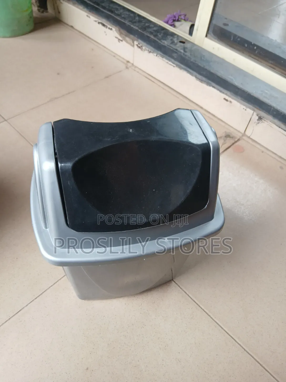 6litrs Plastic Flip Dustbin X 12pcs