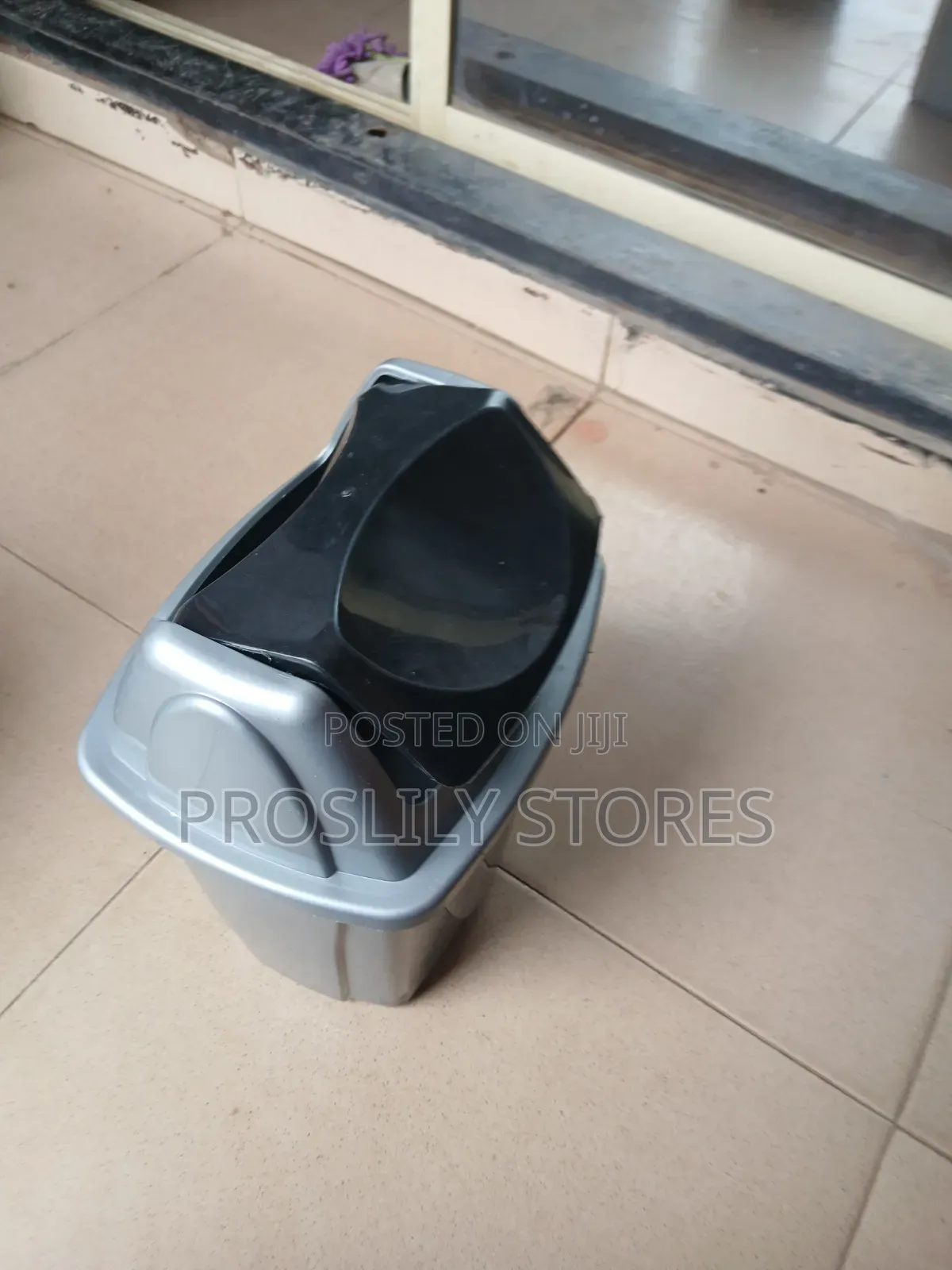 6litrs Plastic Flip Dustbin X 12pcs