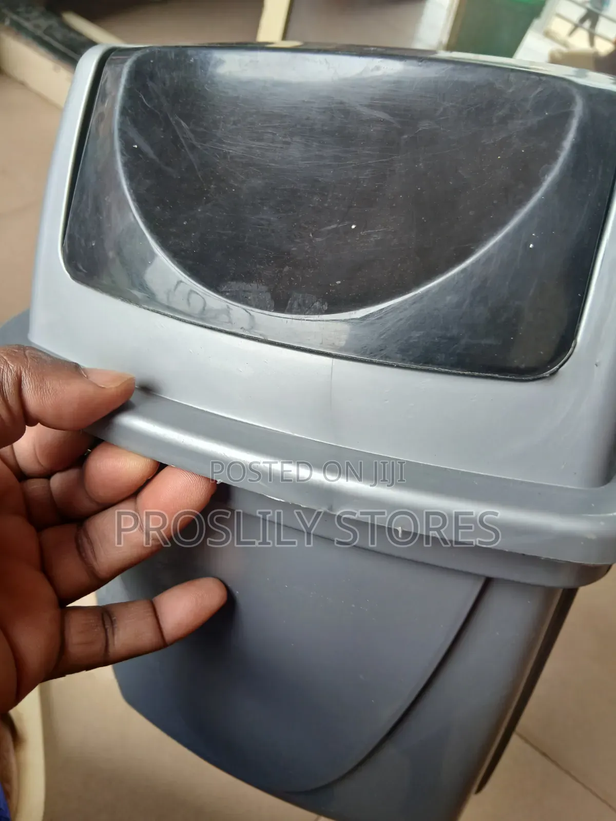 6litrs Plastic Flip Dustbin X 12pcs