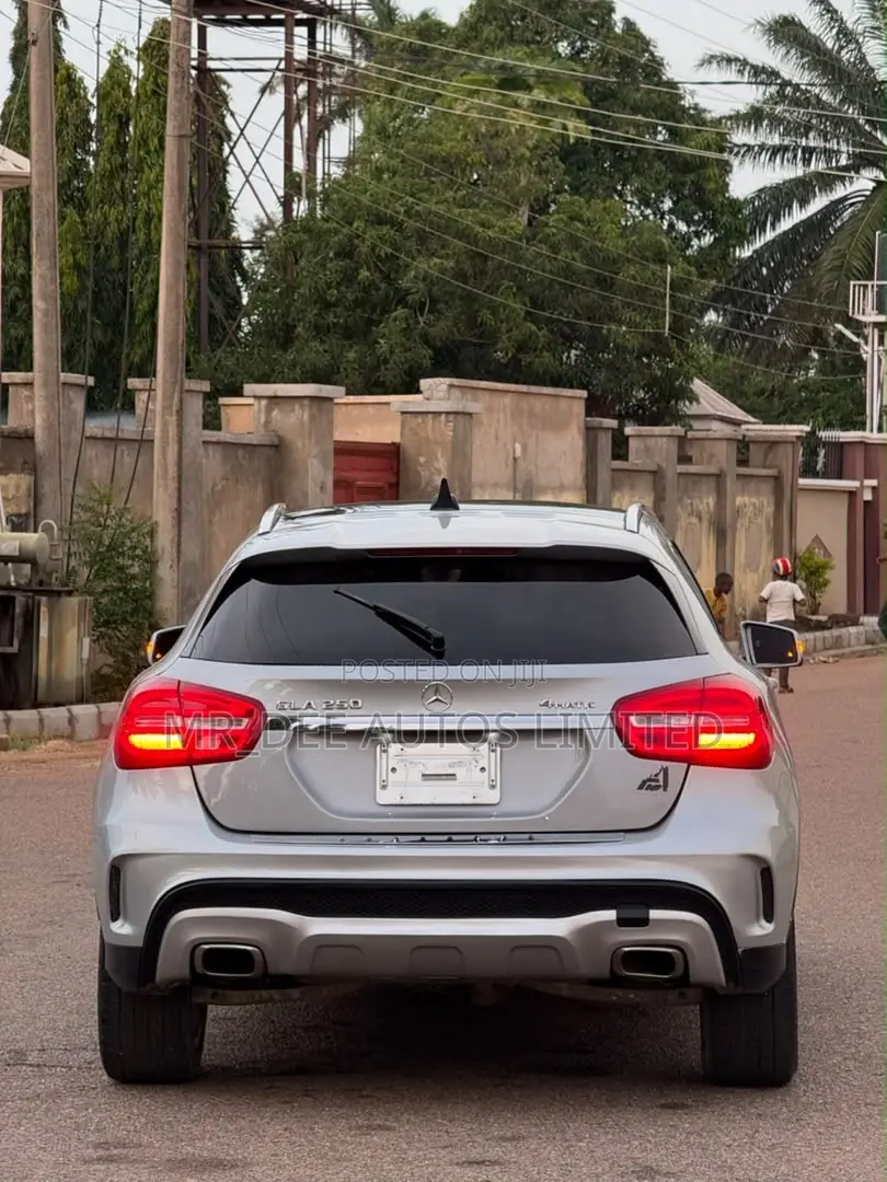 Mercedes-Benz GLA 250 2015 Silver