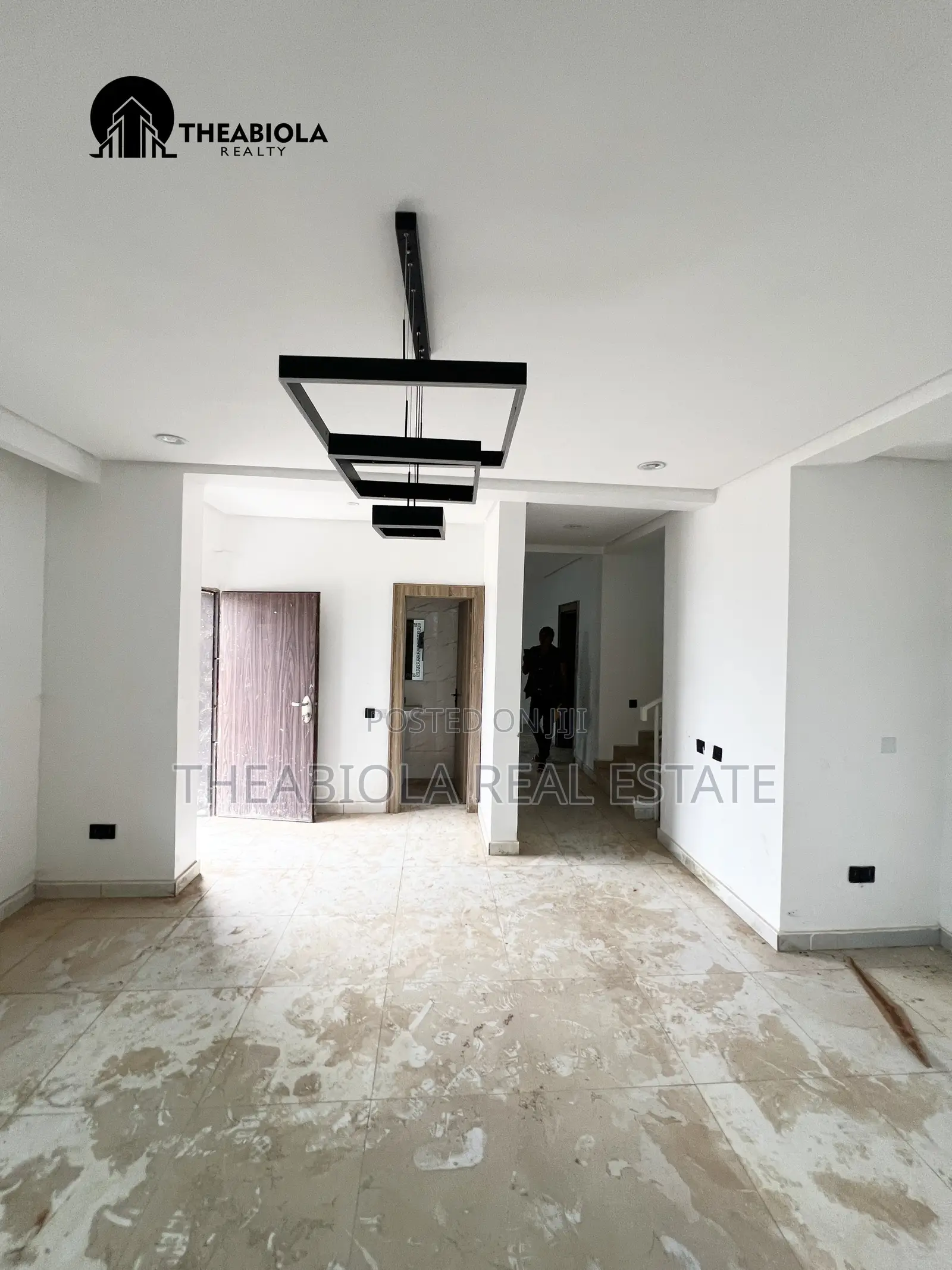 5bdrm Townhouse/Terrace in Jabi Extension, for sale
