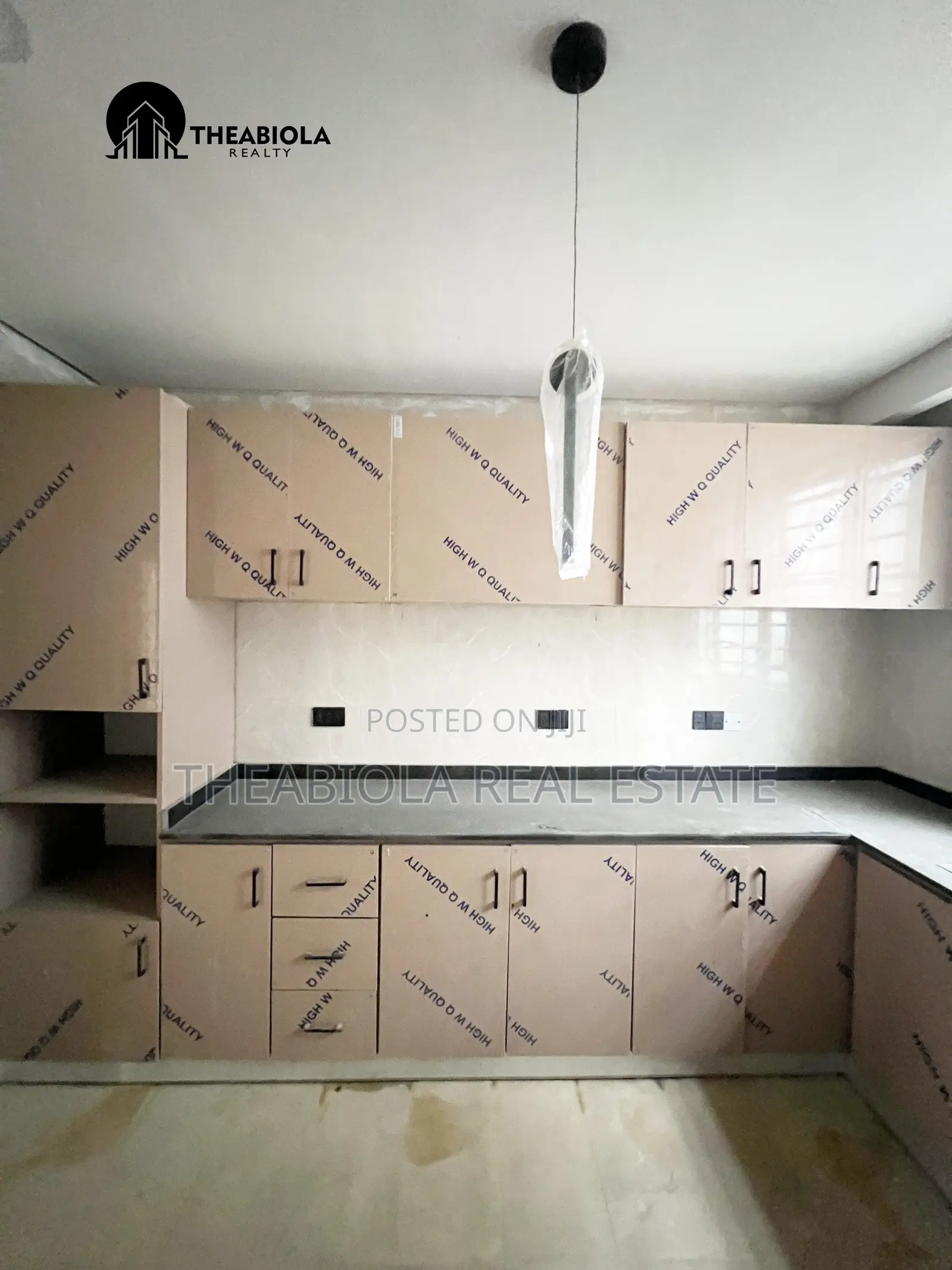 5bdrm Townhouse/Terrace in Jabi Extension, for sale