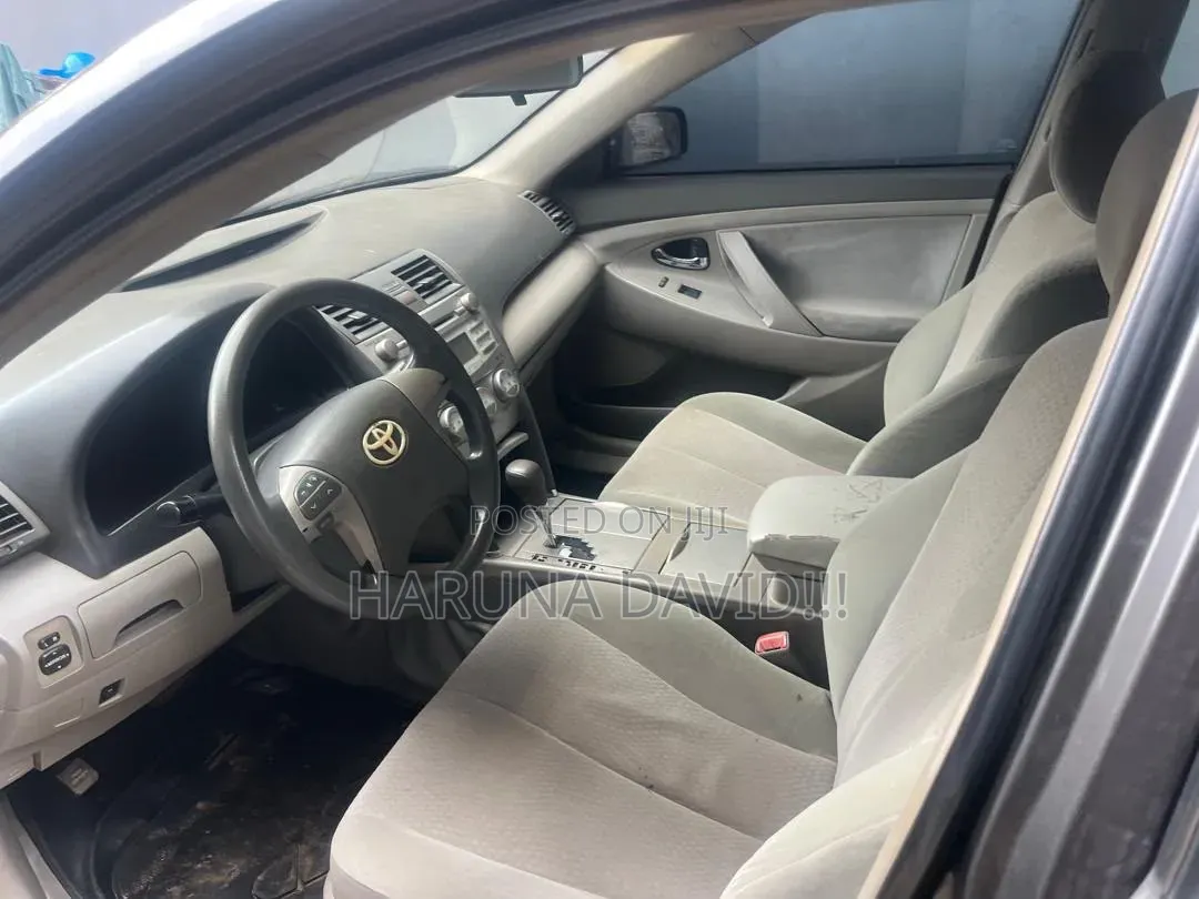 Toyota Camry 2010 Gray