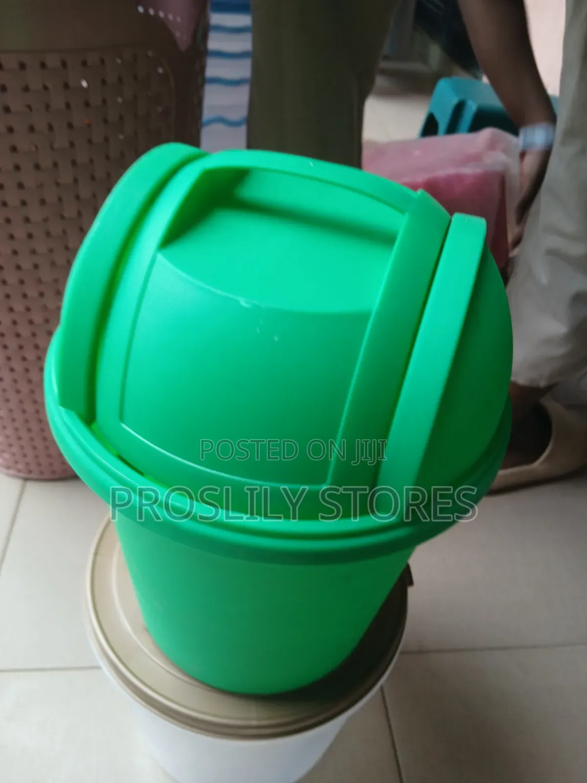Motor Car Flip Dustbin X 1pc