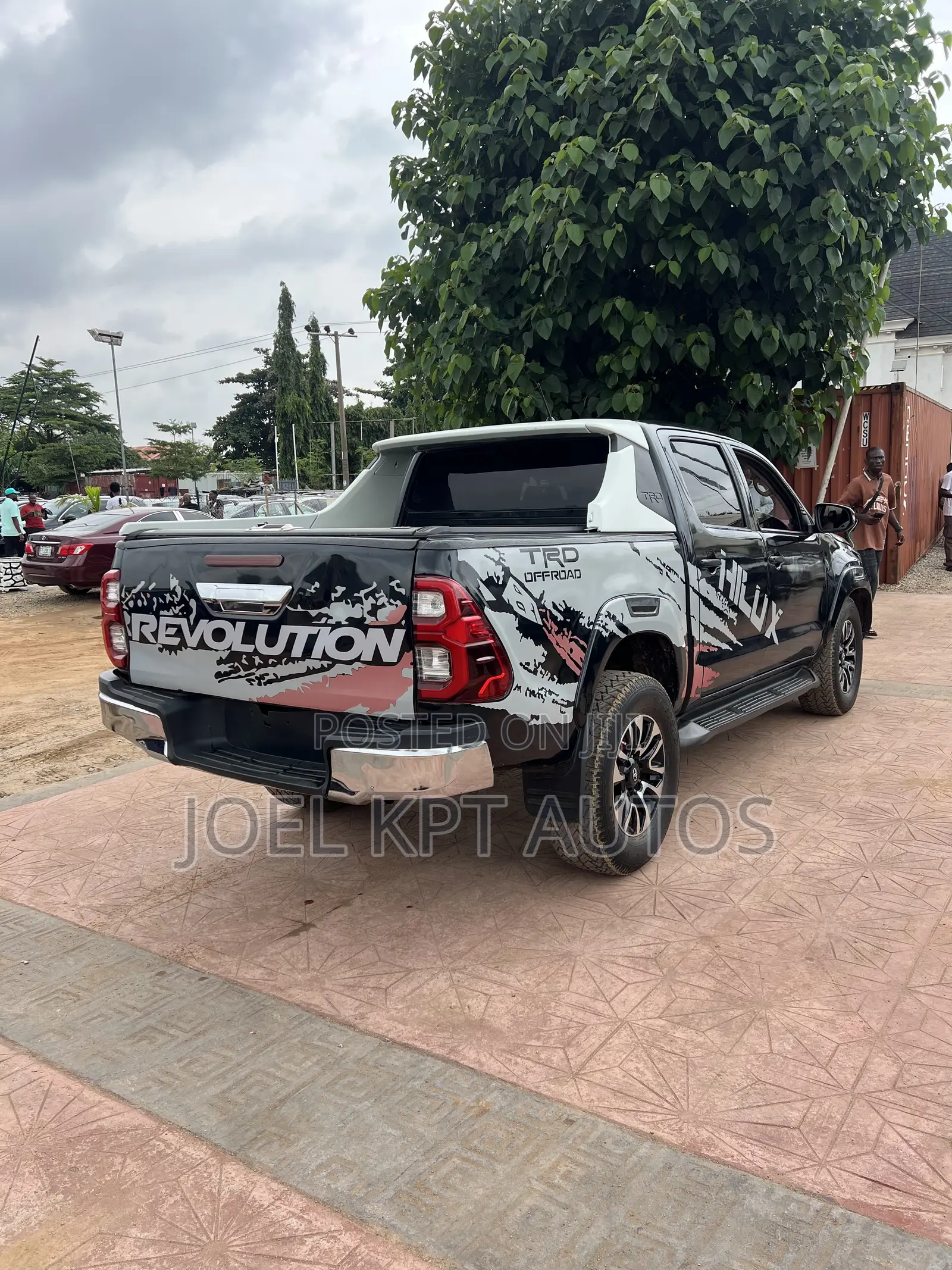 Toyota Hilux 2014 Black