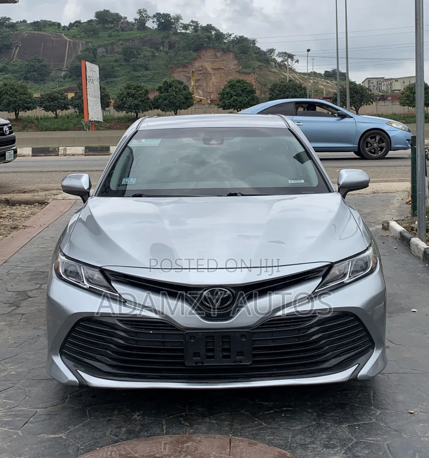 Toyota Camry 2019 Silver