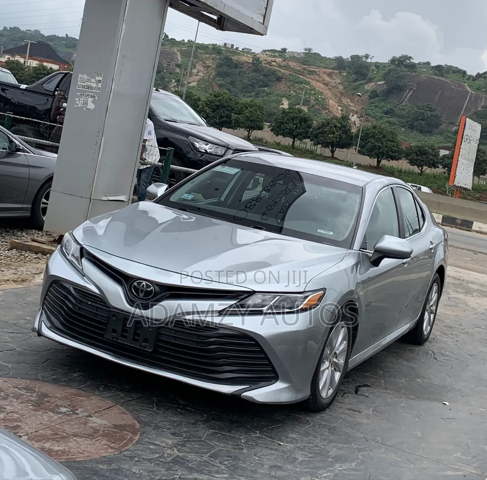 Toyota Camry 2019 Silver