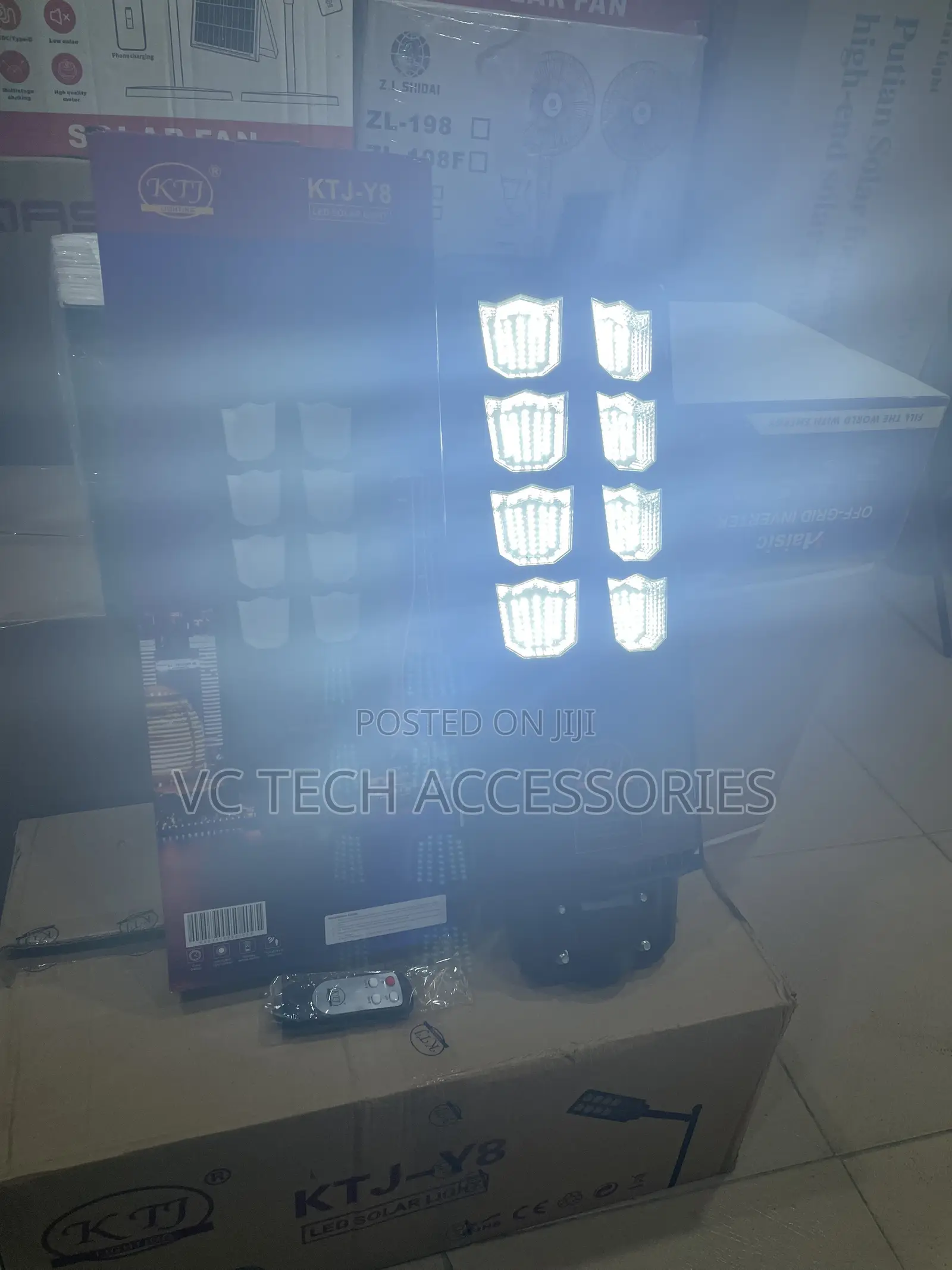 KTJ 700W Solar Street Light