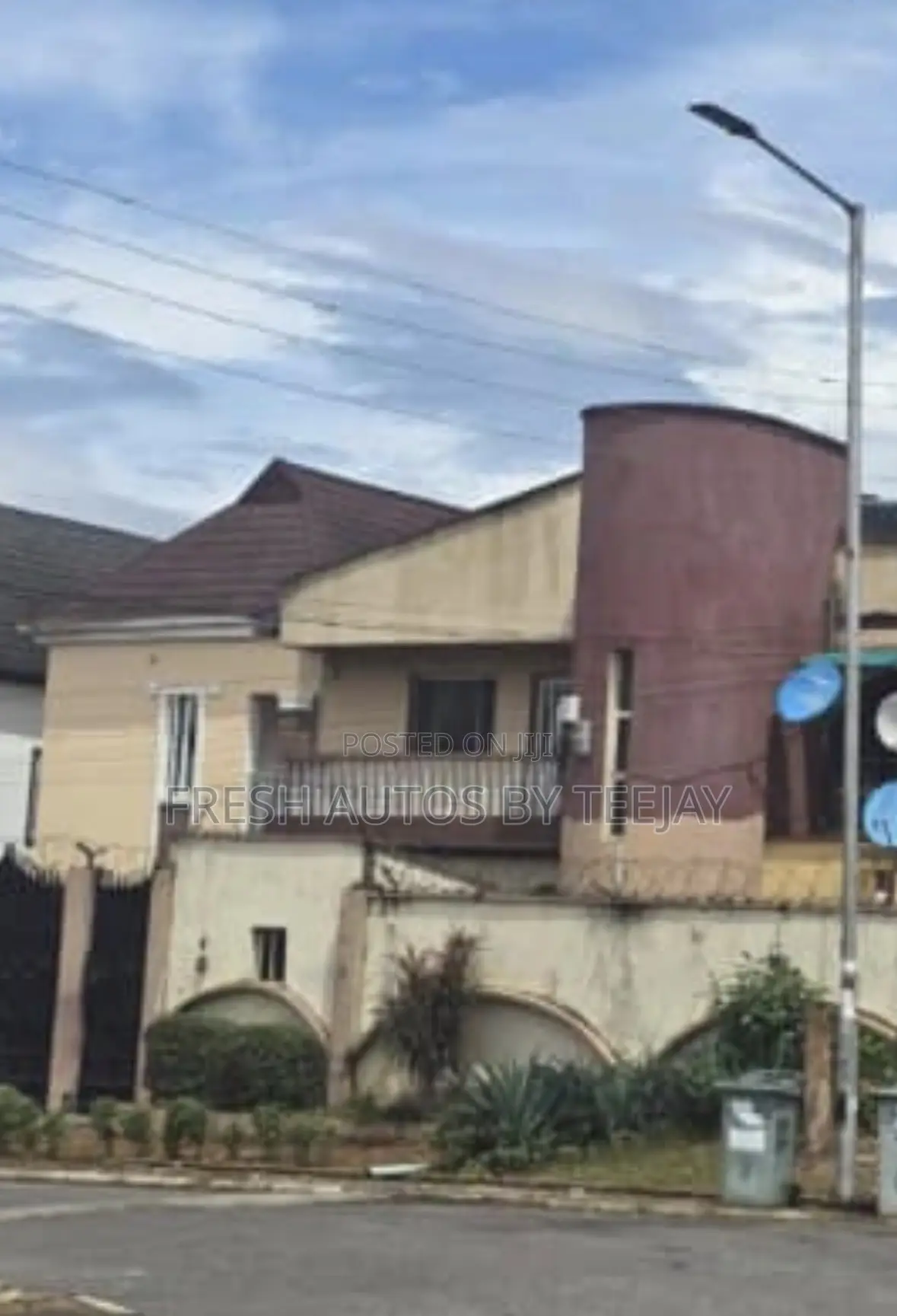 Land With Old Structure for Sale in Omole Phase2 Estate