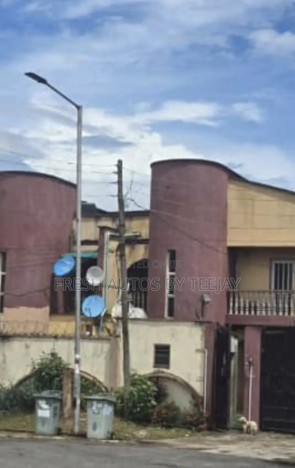 Land With Old Structure for Sale in Omole Phase2 Estate