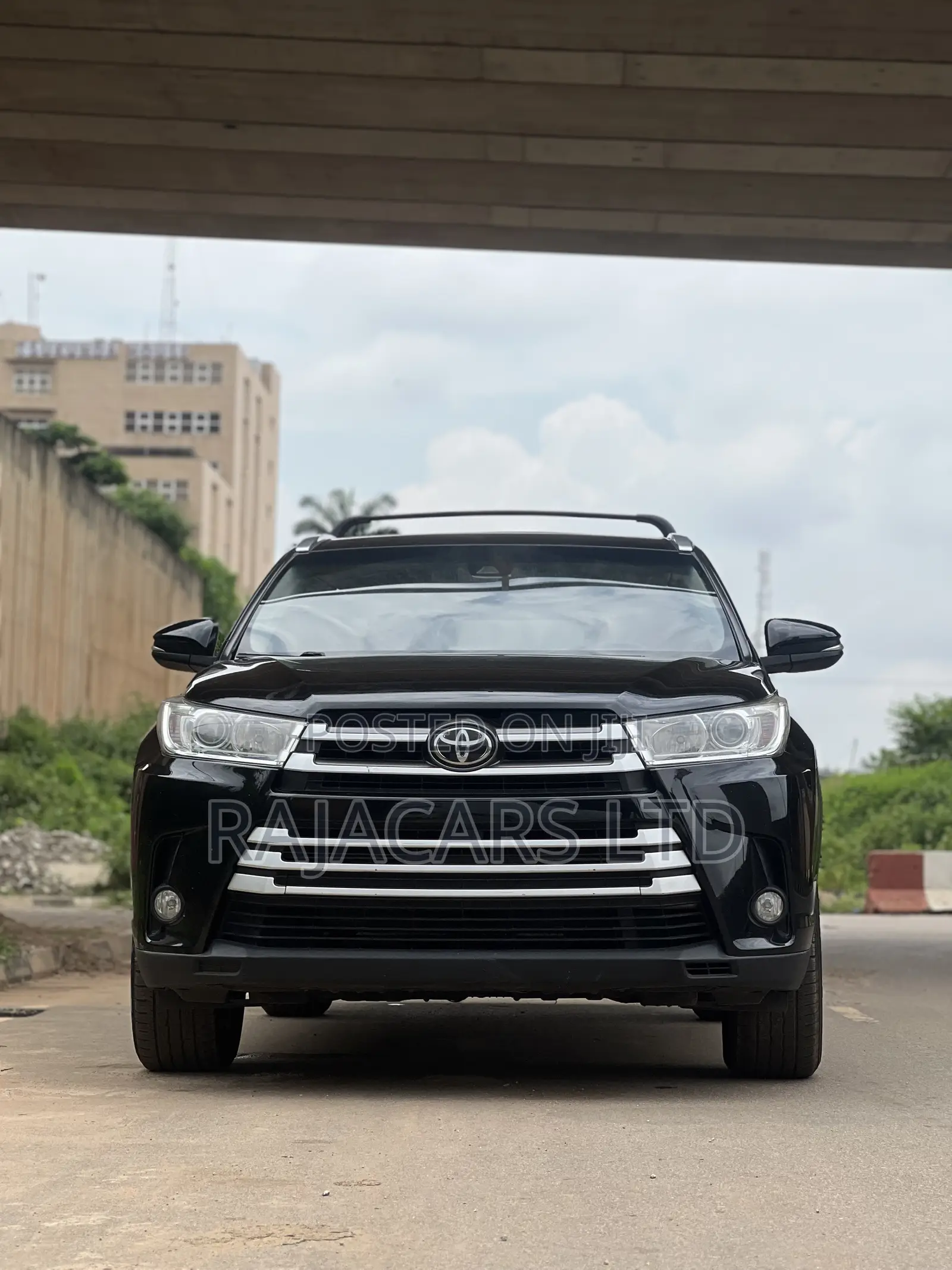 Toyota Highlander XLE 4x2 V6 (3.5L 6cyl 8A) 2018 Black