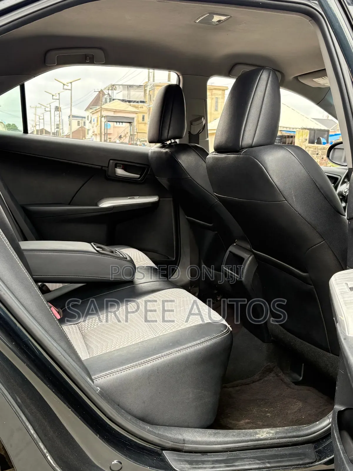 Toyota Camry SE 4dr Sedan (2.5L 4cyl 6A) 2012 Gray