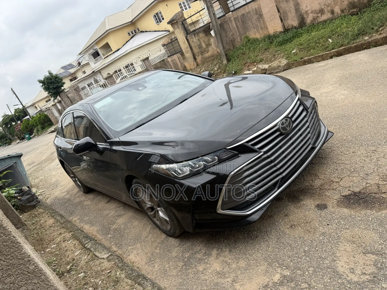 Toyota Avalon XLE FWD Sedan (3.5L V6 8A) 2019 Black