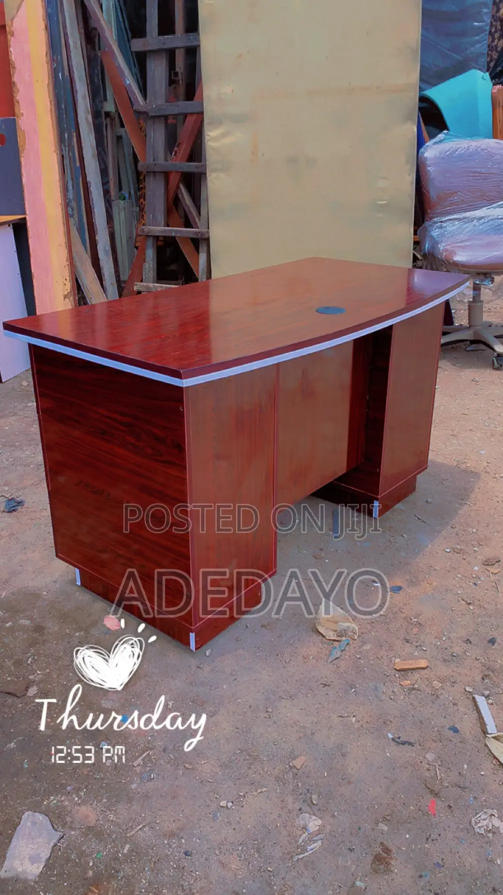 Execptionar 1.4 Standard Office Table