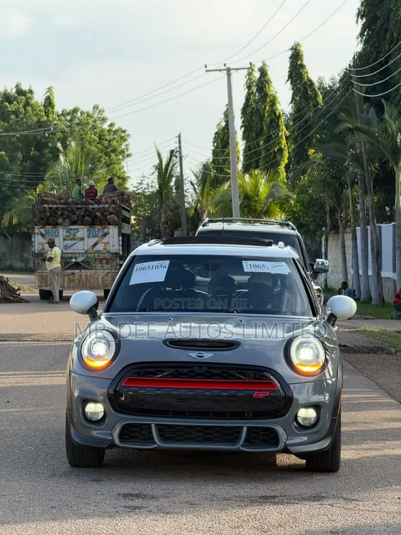 Mini Cooper 2018 Gray