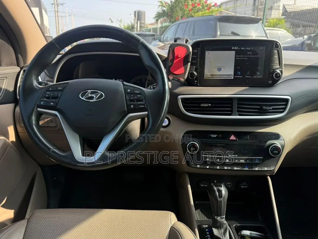 Hyundai Tucson Limited AWD 2019 White