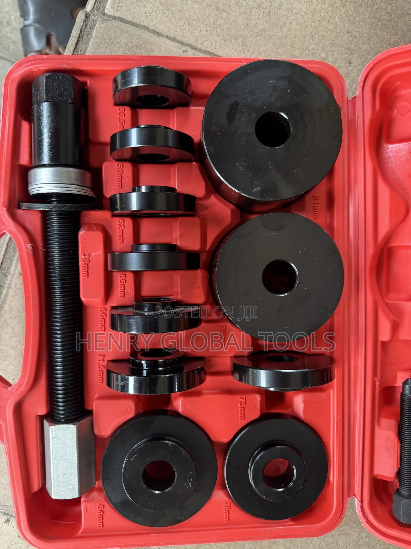 Universal Wheel Bearing Removal Installation Tool Kit.