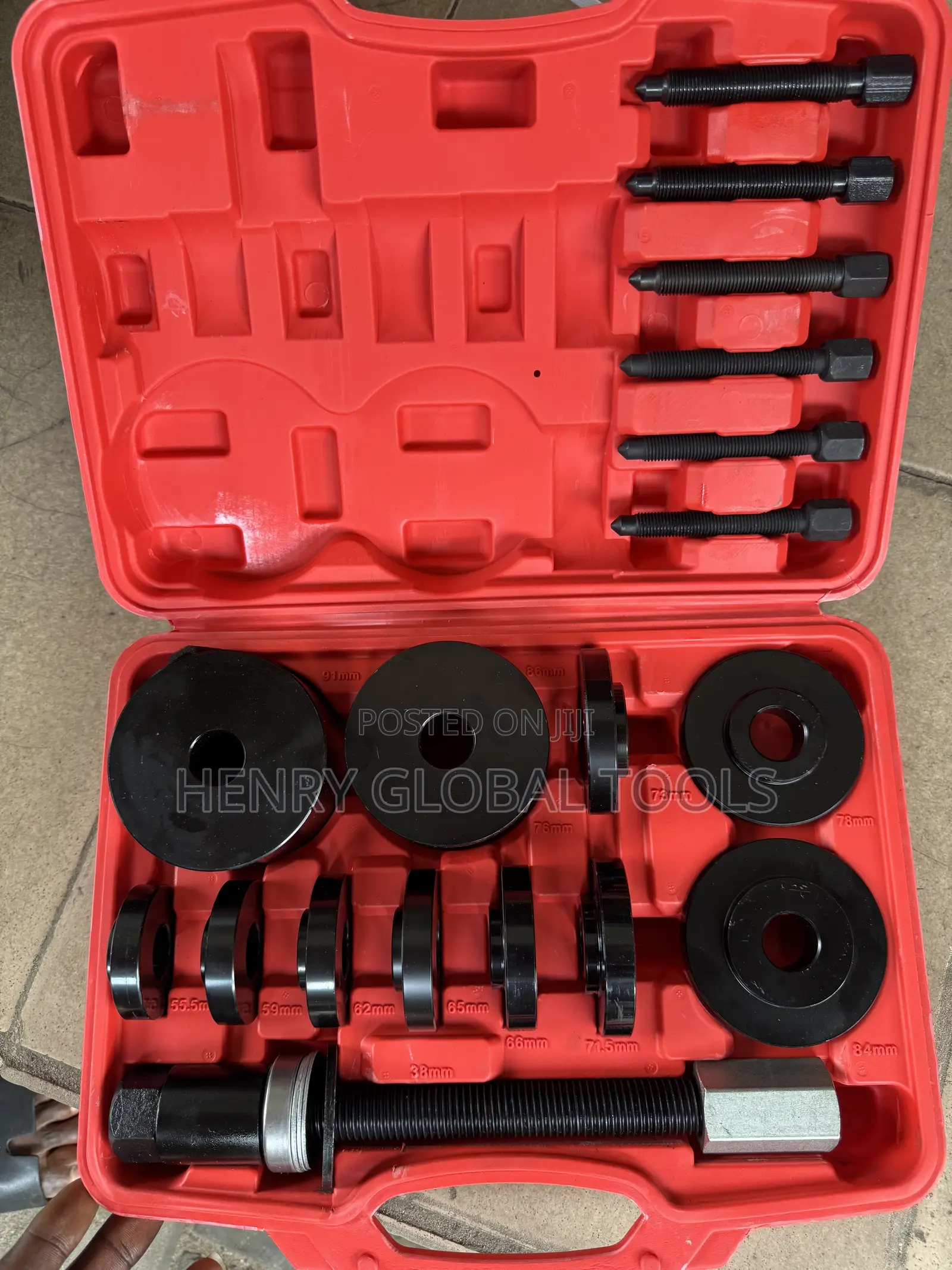 Universal Wheel Bearing Removal Installation Tool Kit.