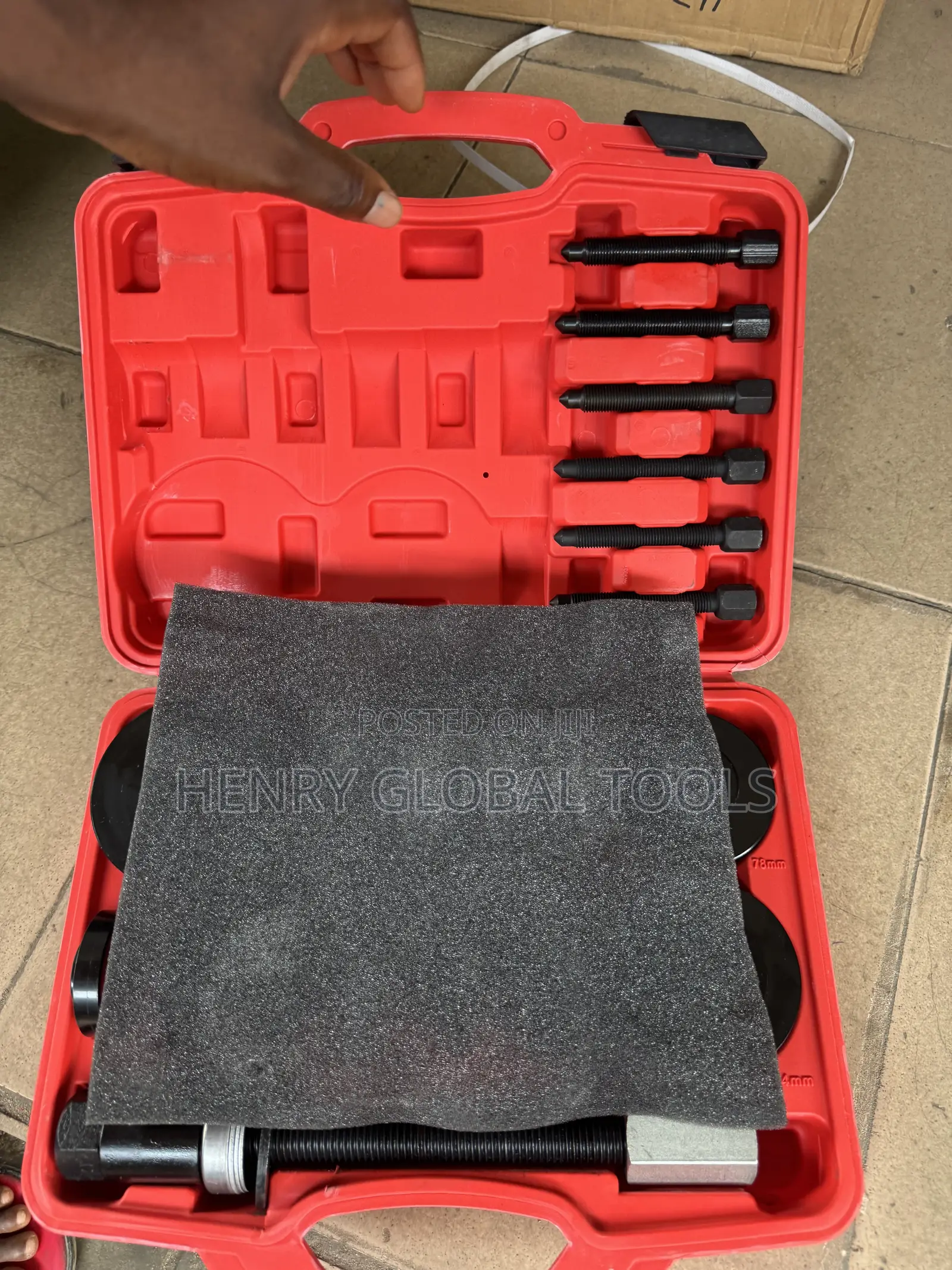 Universal Wheel Bearing Removal Installation Tool Kit.