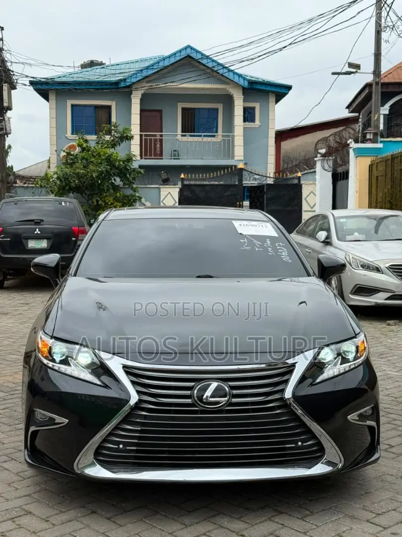 Lexus ES 2016 Black