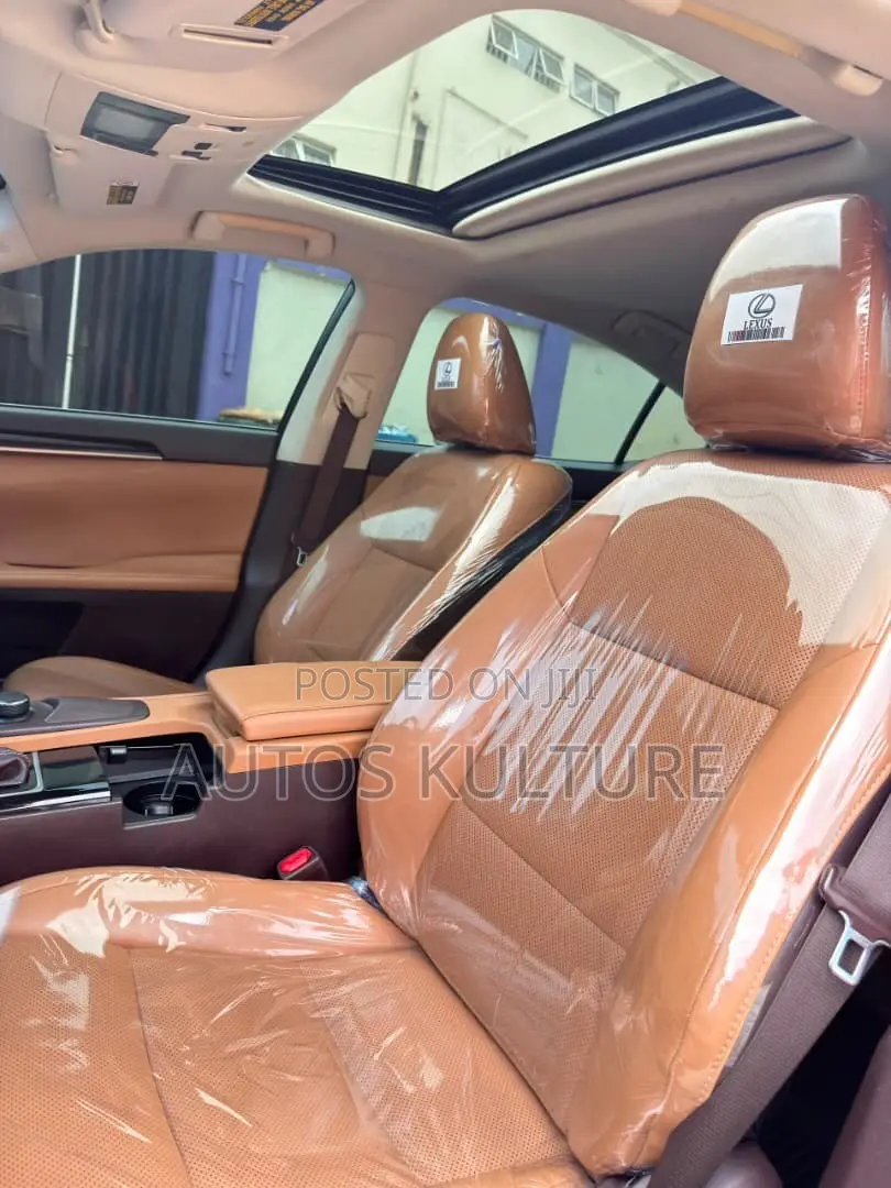 Lexus ES 2016 Black