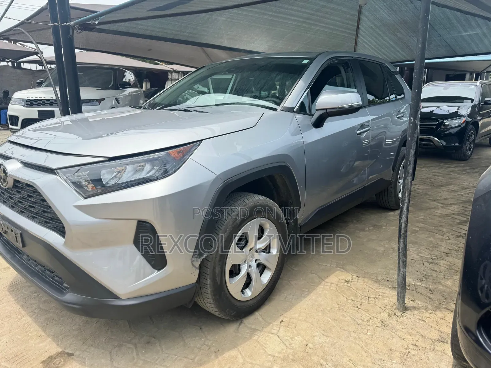Toyota RAV4 LE 2025 Silver