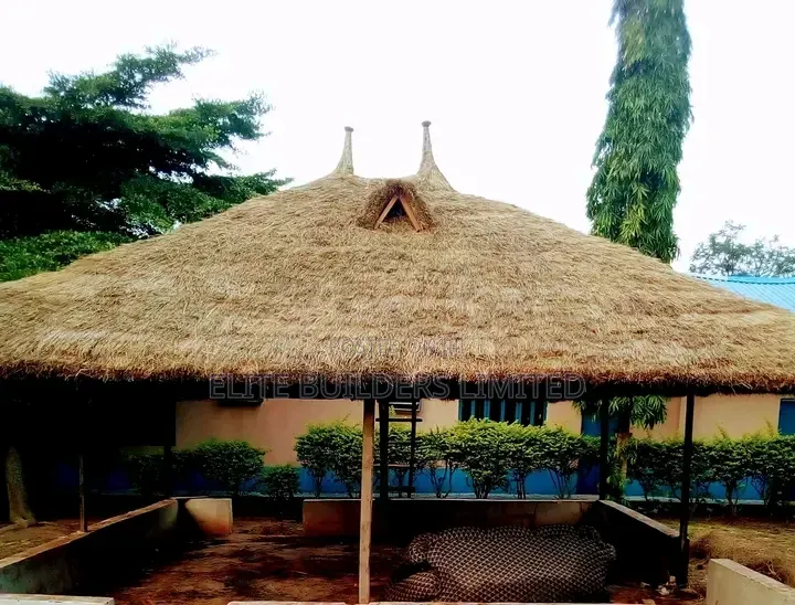 Long-Lasting Bush Bar Gazebo Hut With Warranty in Ajah Lagos