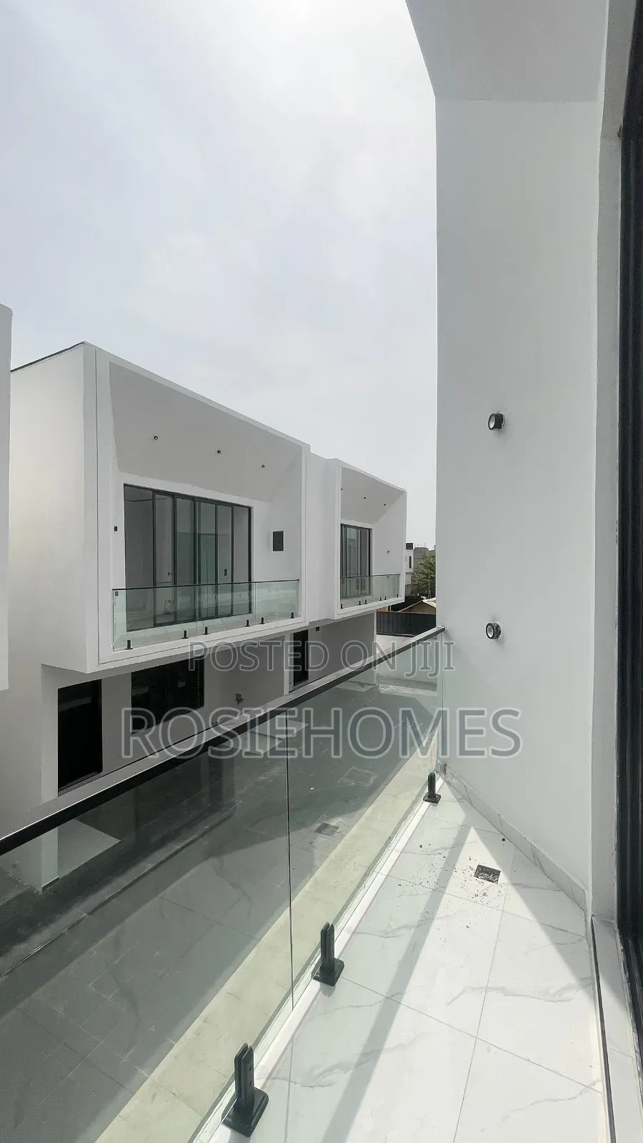 4bdrm Duplex in Ikota for sale