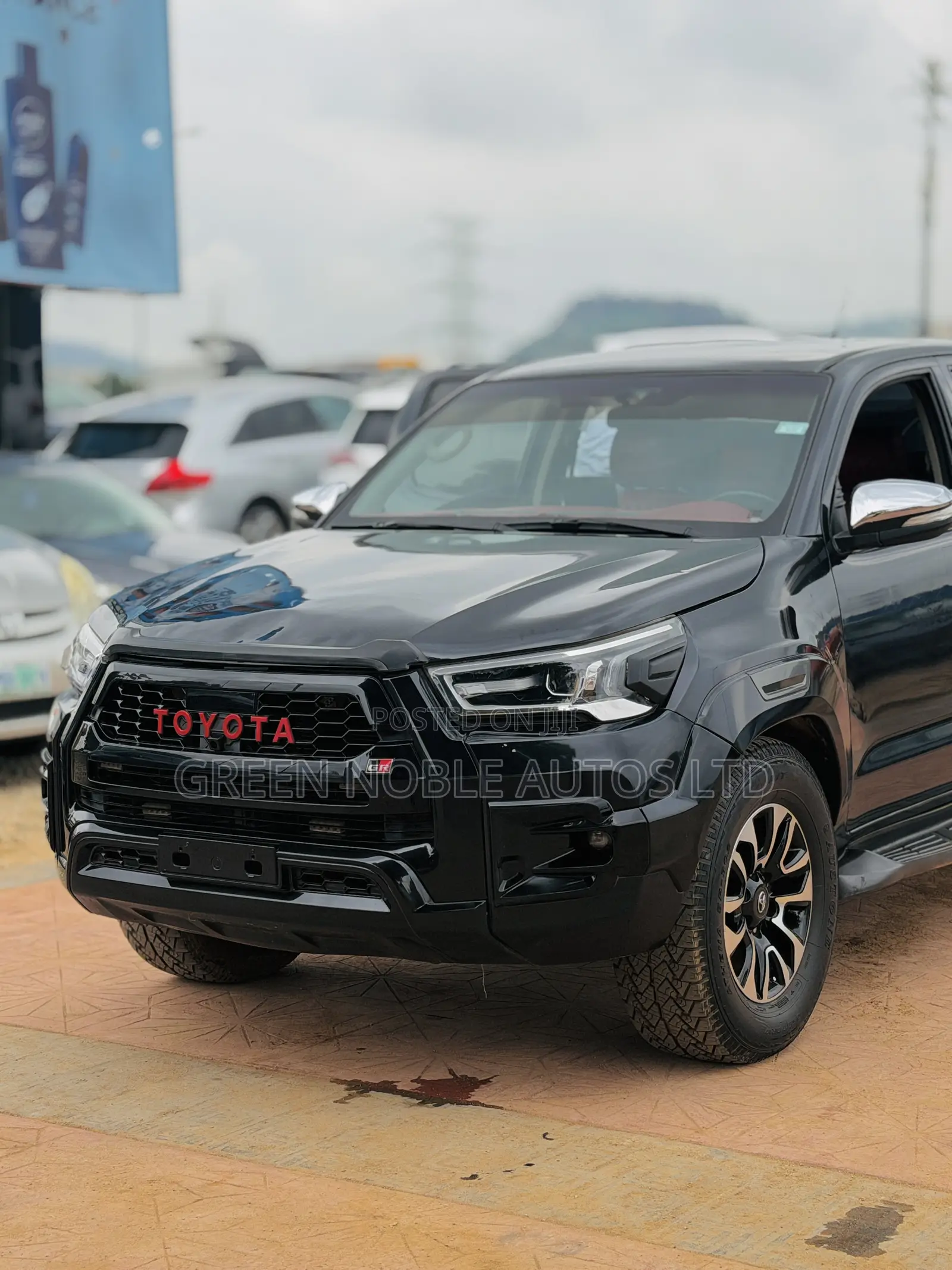 Toyota Hilux SR5 BLACK 4x4 2014 Black