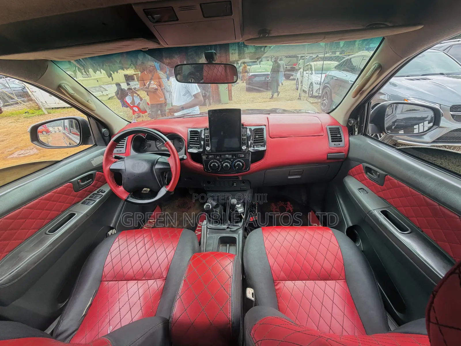 Toyota Hilux SR5 BLACK 4x4 2014 Black