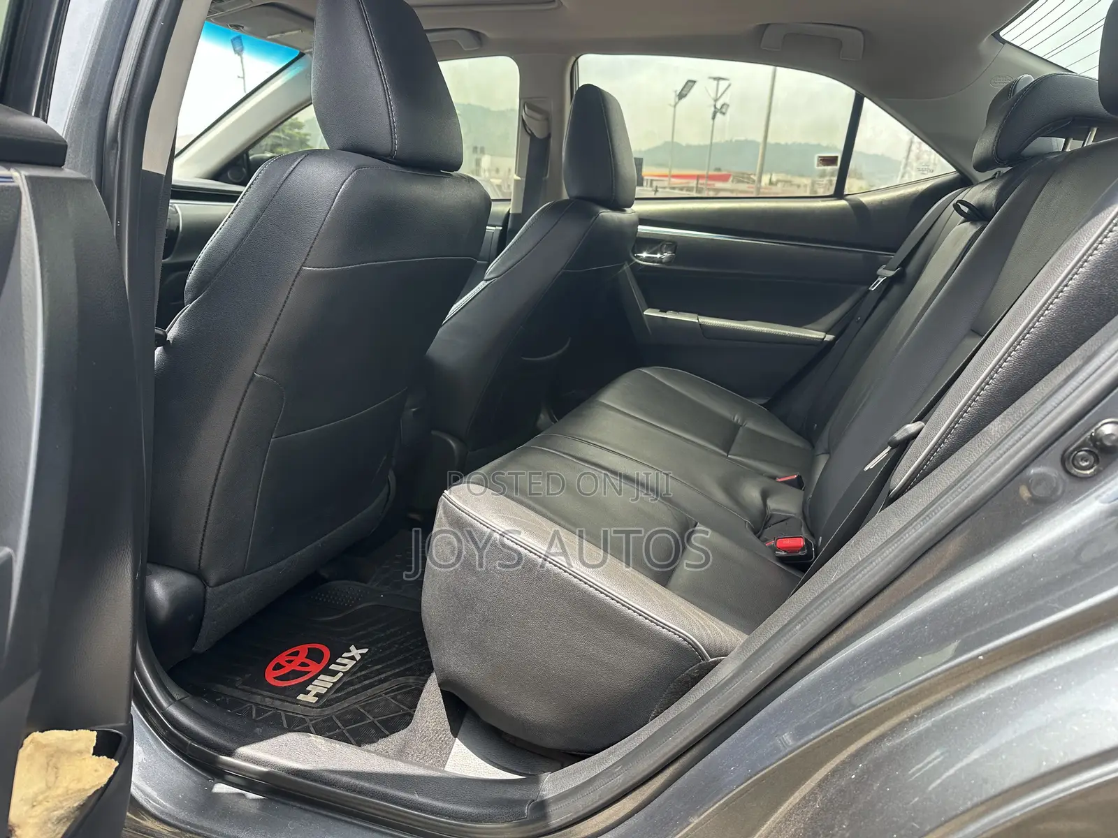 Toyota Corolla S 4dr Sedan (1.8L 4cyl CVT) 2015 Gray
