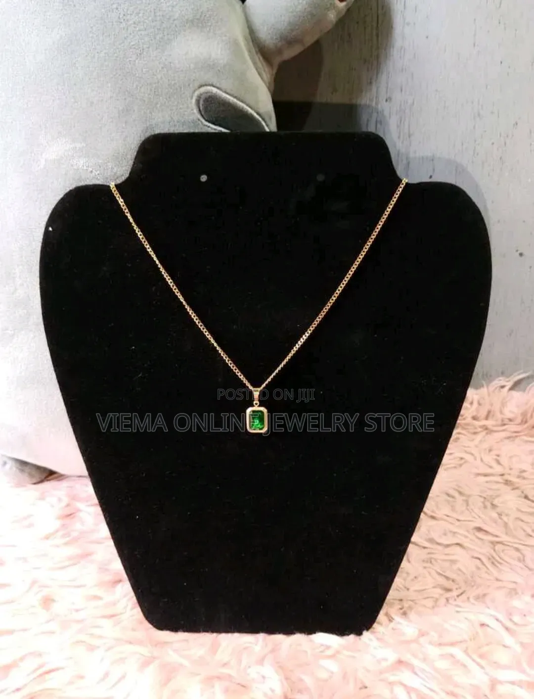 1pc Vintage Stainless Steel Green Stone Necklace