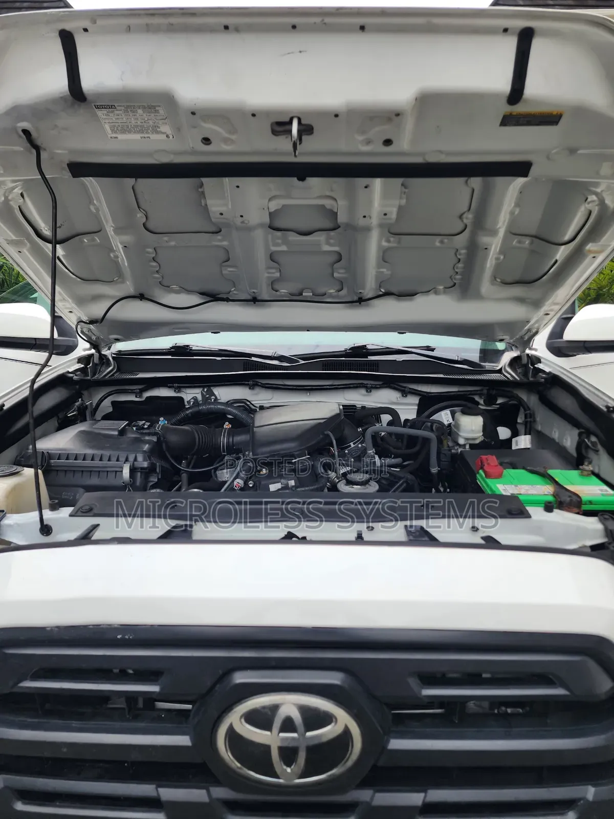 Toyota Tacoma 2019 White