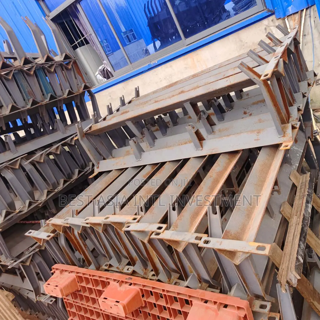 Heavy-Duty Industrial Conveyor Idler Frames