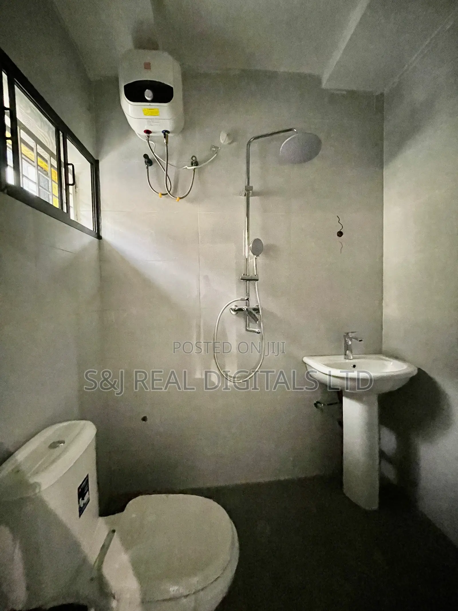 5bdrm Duplex in Life Camp for sale