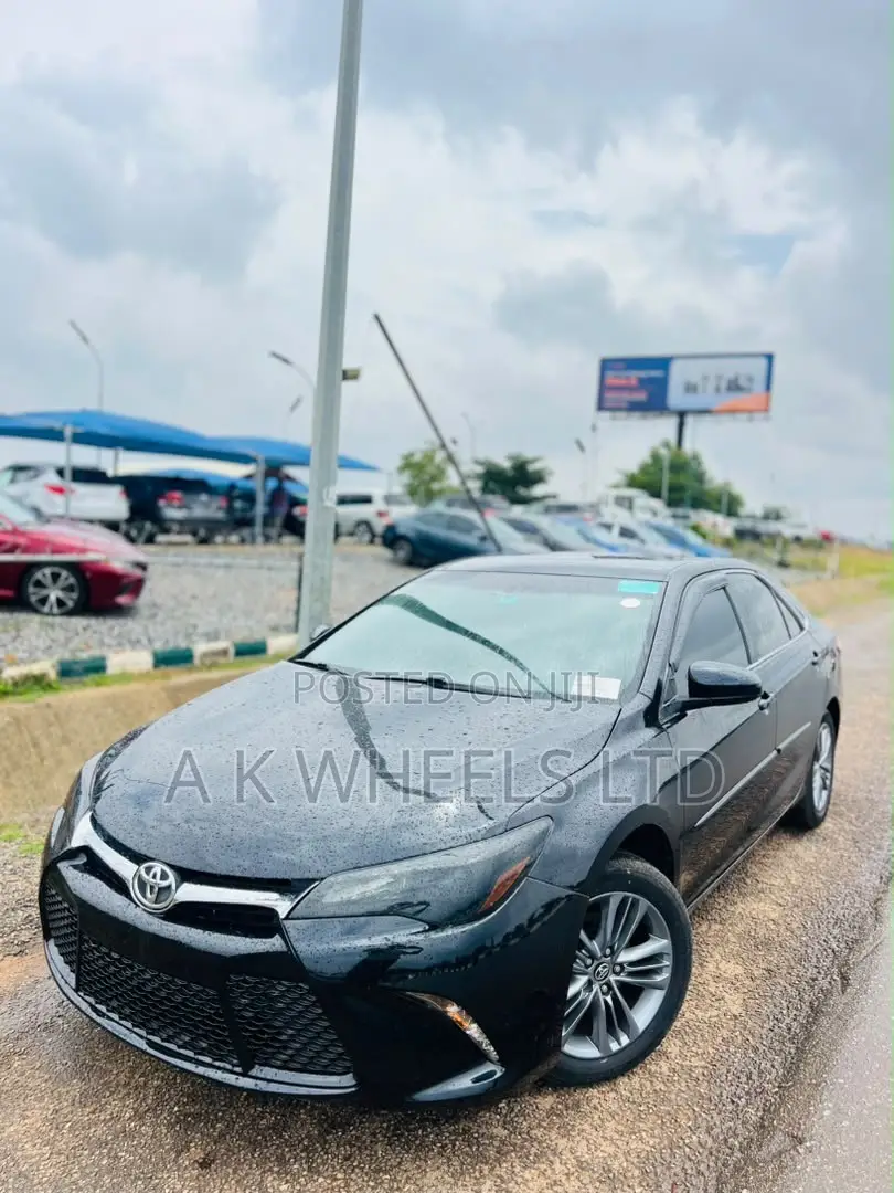 Toyota Camry SE w/Special Edition Pkg (2.5L 4cyl 6A) 2016 Black